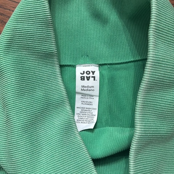 Joy Lab Kelly Green ribbed distressed bike shorts size medium - Picture 2 of 4